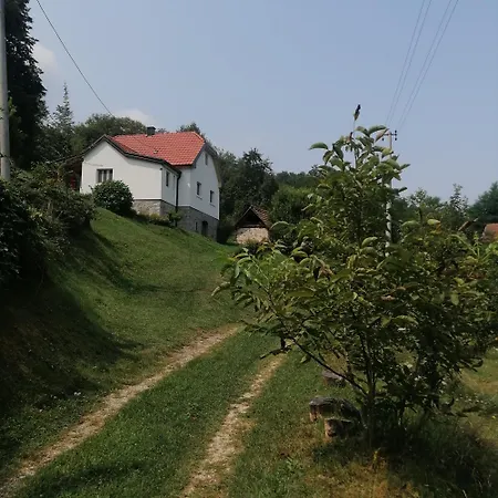 Simina Kuca Feriehus *